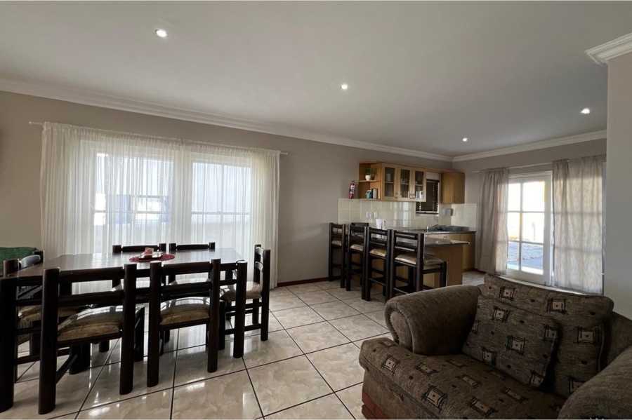 To Let 5 Bedroom Property for Rent in Apollo Ridge Western Cape